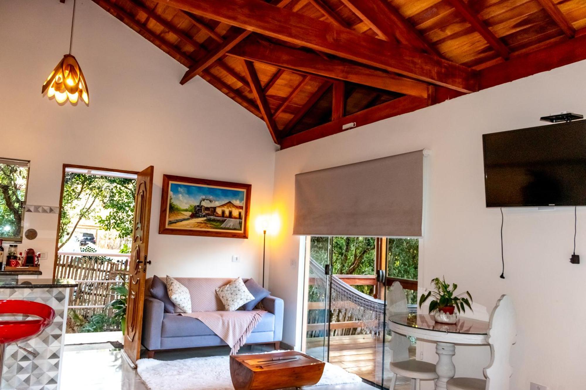 Chale Canto Do Galo 1 - Hidro Da Jacuzzi, Lareira Ecologica, Cozinha Completa, Wi-fi 80mbps, Proximo A Comercio Local E Relaxando Ao Som Do Riacho Holiday home