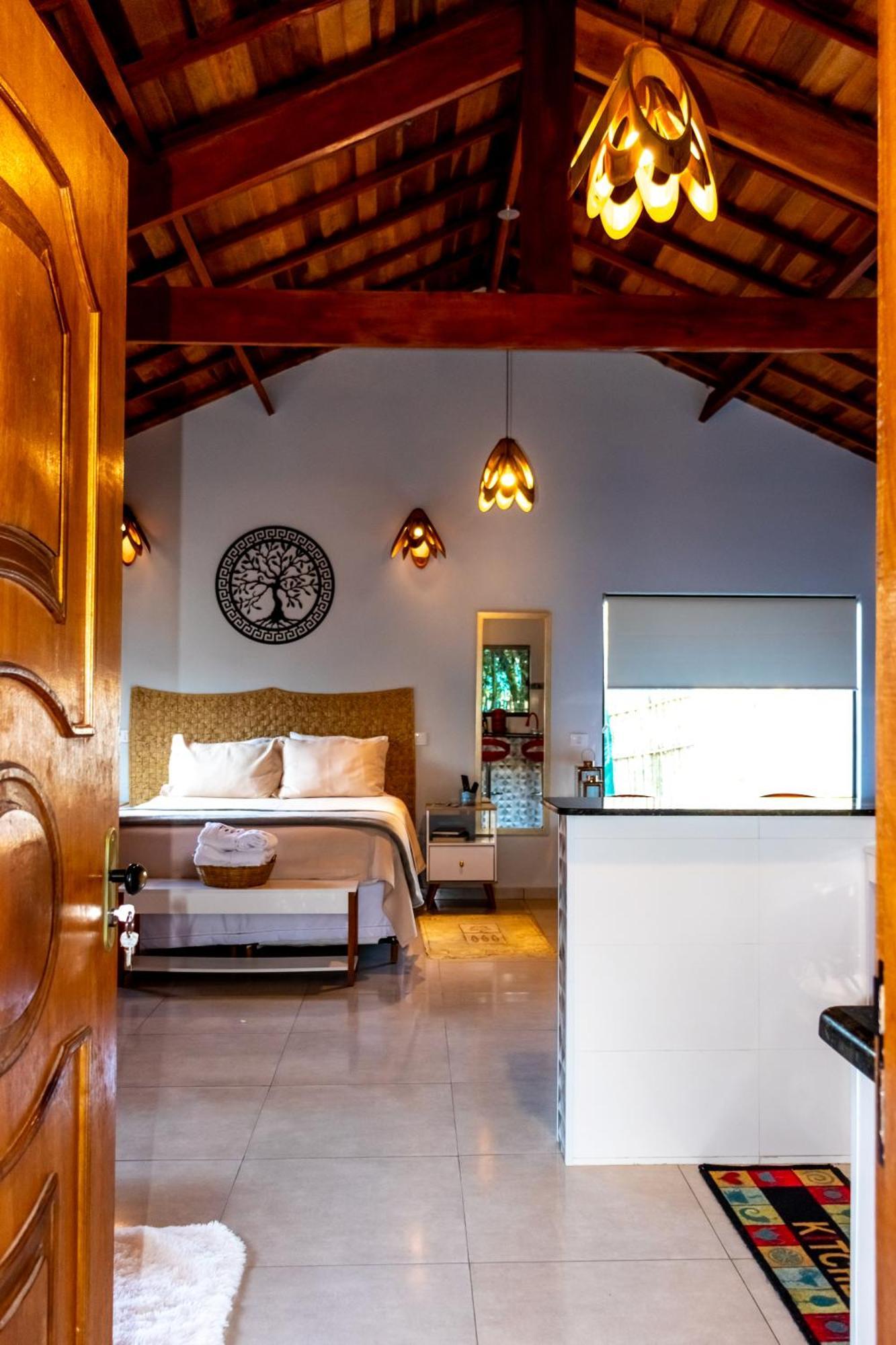 Chale Canto Do Galo 1 - Hidro Da Jacuzzi, Lareira Ecologica, Cozinha Completa, Wi-fi 80mbps, Proximo A Comercio Local E Relaxando Ao Som Do Riacho Holiday home *