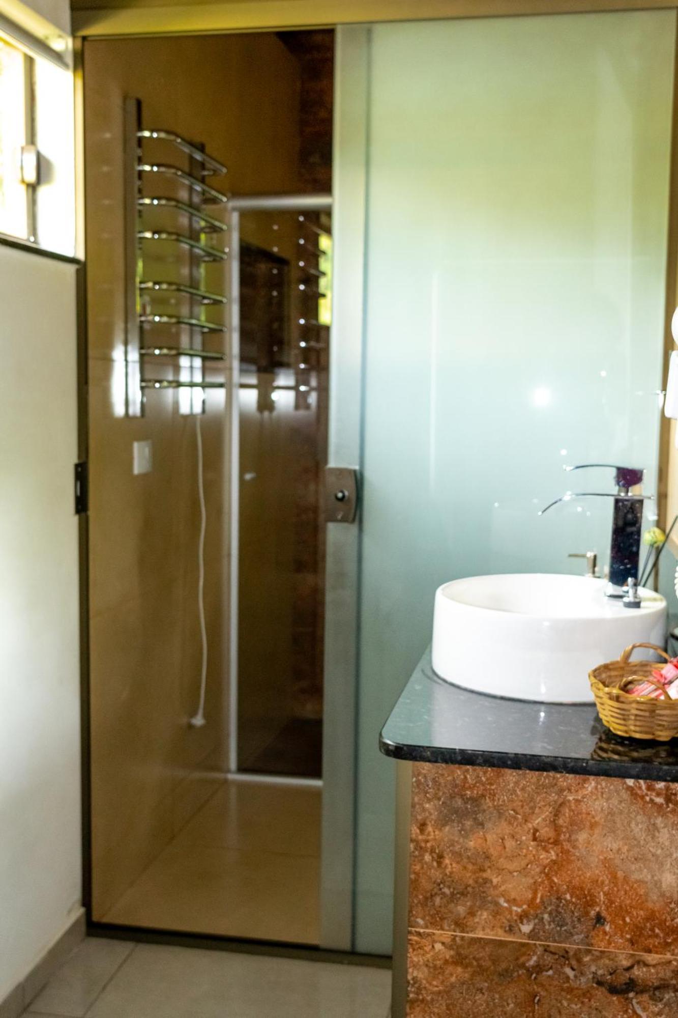 Holiday home Chale Canto Do Galo 1 - Hidro Da Jacuzzi, Lareira Ecologica, Cozinha Completa, Wi-fi 80mbps, Proximo A Comercio Local E Relaxando Ao Som Do Riacho Goncalves