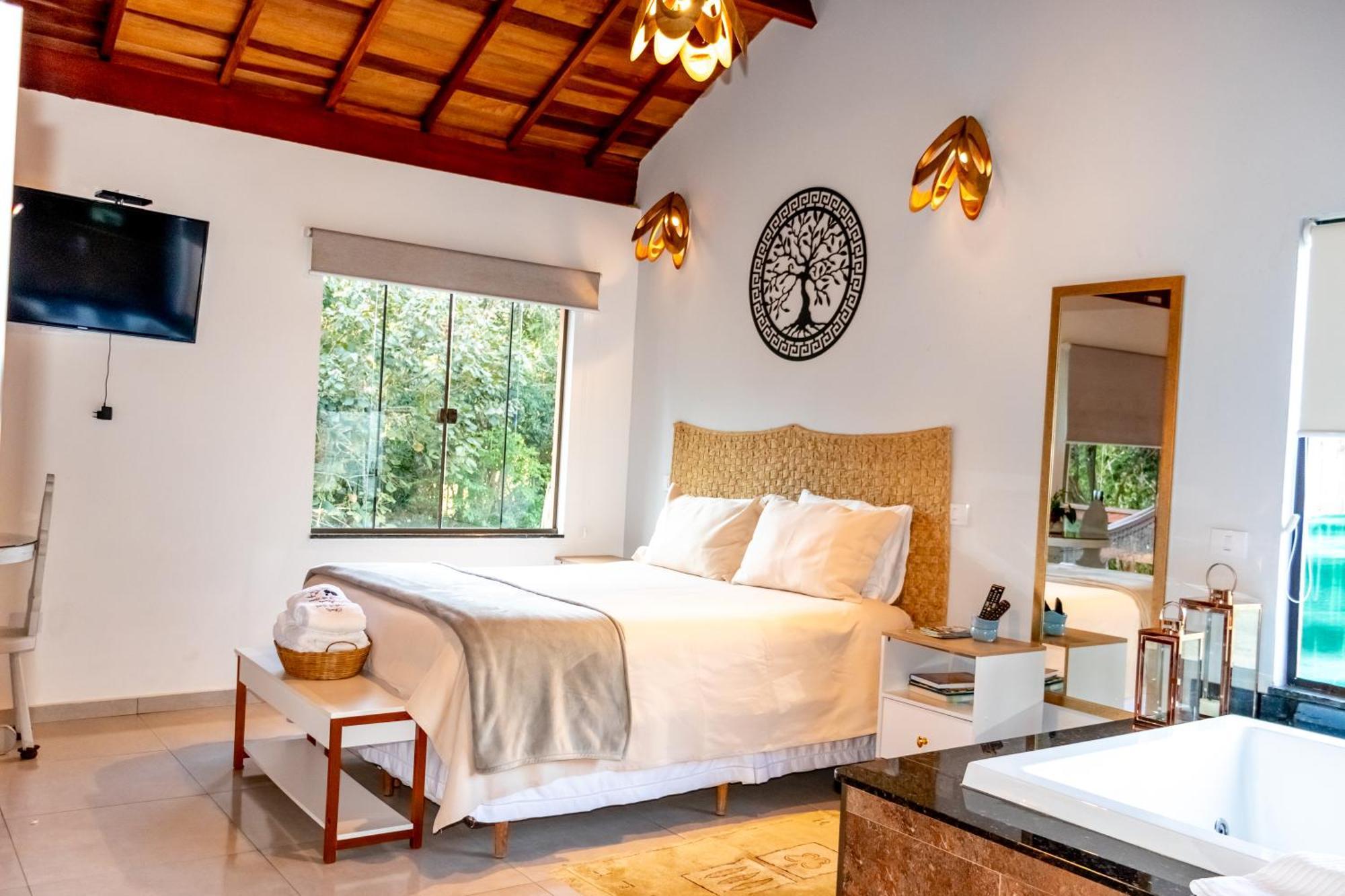 Chale Canto Do Galo 1 - Hidro Da Jacuzzi, Lareira Ecologica, Cozinha Completa, Wi-fi 80mbps, Proximo A Comercio Local E Relaxando Ao Som Do Riacho Holiday home