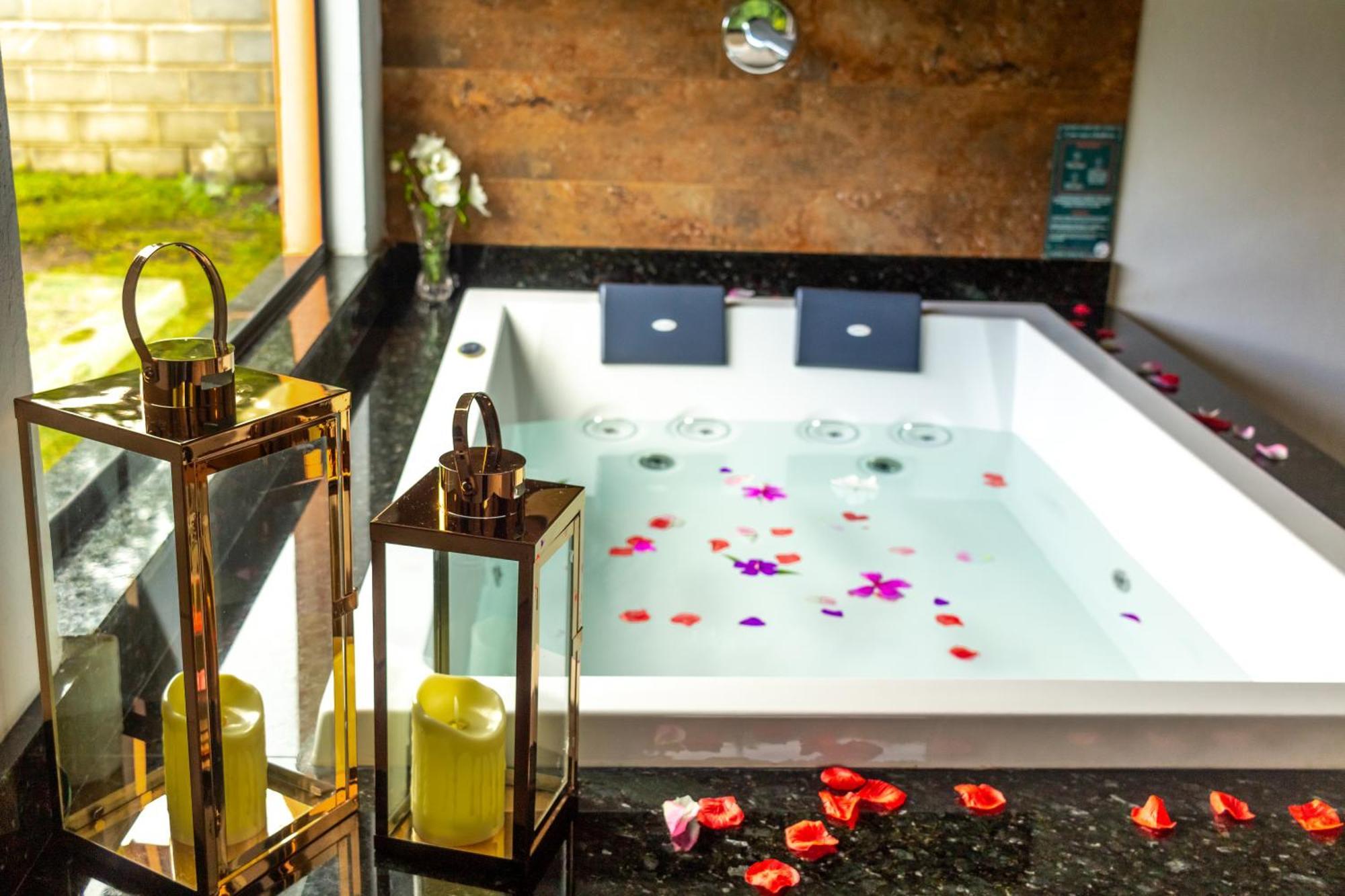 Chale Canto Do Galo 1 - Hidro Da Jacuzzi, Lareira Ecologica, Cozinha Completa, Wi-fi 80mbps, Proximo A Comercio Local E Relaxando Ao Som Do Riacho Holiday home Goncalves