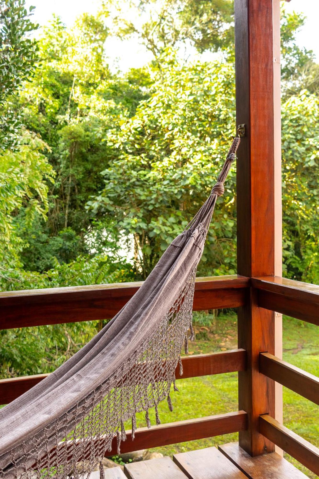 Chale Canto Do Galo 1 - Hidro Da Jacuzzi, Lareira Ecologica, Cozinha Completa, Wi-fi 80mbps, Proximo A Comercio Local E Relaxando Ao Som Do Riacho Goncalves