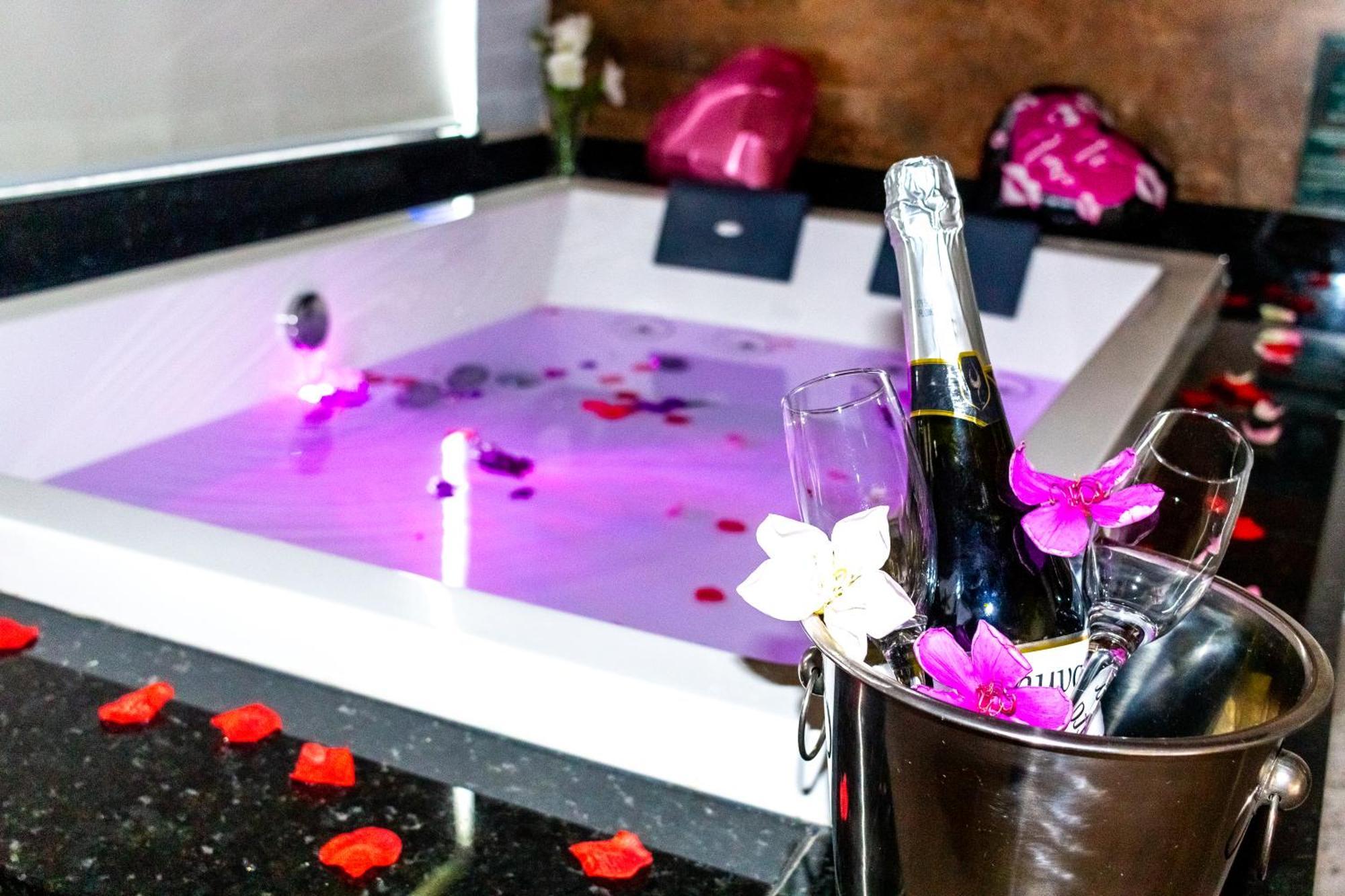 Сasa de vacaciones Chale Canto Do Galo 1 - Hidro Da Jacuzzi, Lareira Ecologica, Cozinha Completa, Wi-fi 80mbps, Proximo A Comercio Local E Relaxando Ao Som Do Riacho *