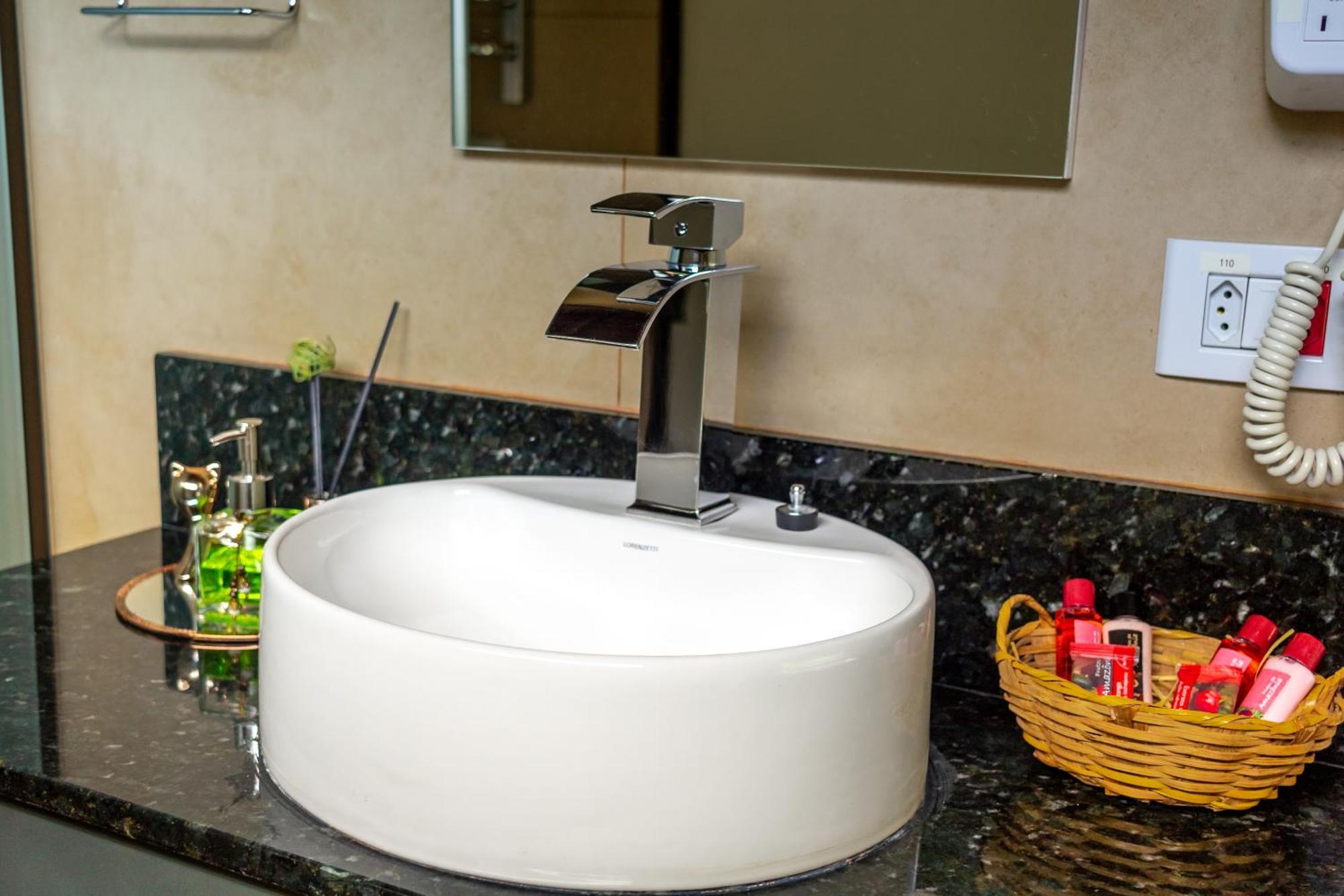Сasa de vacaciones Chale Canto Do Galo 1 - Hidro Da Jacuzzi, Lareira Ecologica, Cozinha Completa, Wi-fi 80mbps, Proximo A Comercio Local E Relaxando Ao Som Do Riacho