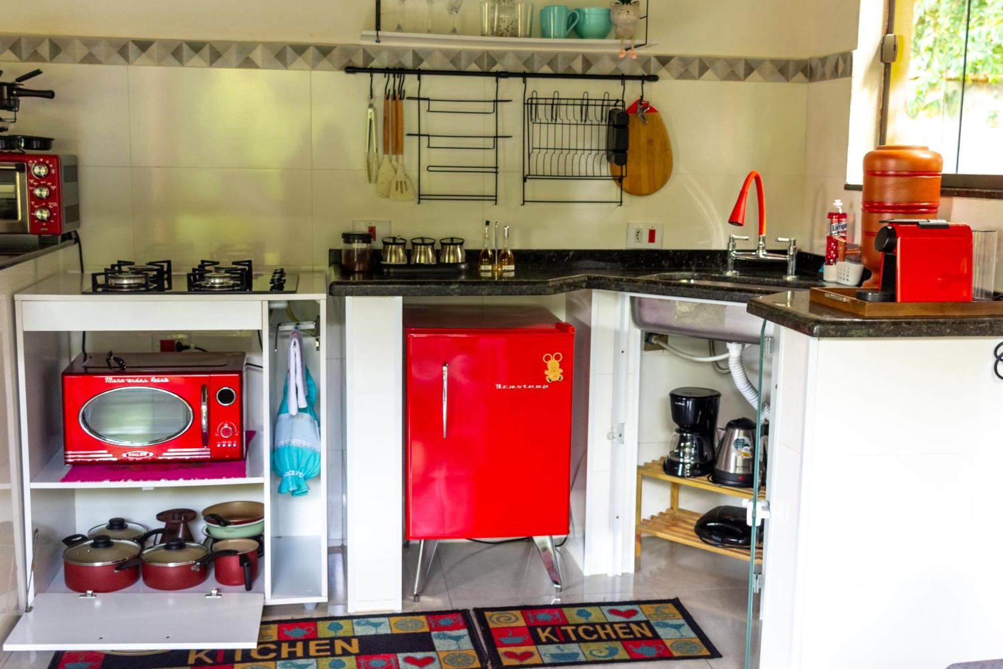 Chale Canto Do Galo 1 - Hidro Da Jacuzzi, Lareira Ecologica, Cozinha Completa, Wi-fi 80mbps, Proximo A Comercio Local E Relaxando Ao Som Do Riacho Сasa de vacaciones Gonçalves